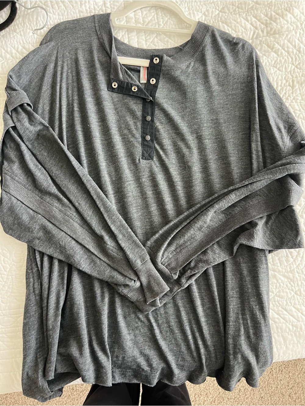 Women’s Long-Sleeve Henley Shirt - Charcoal Gray